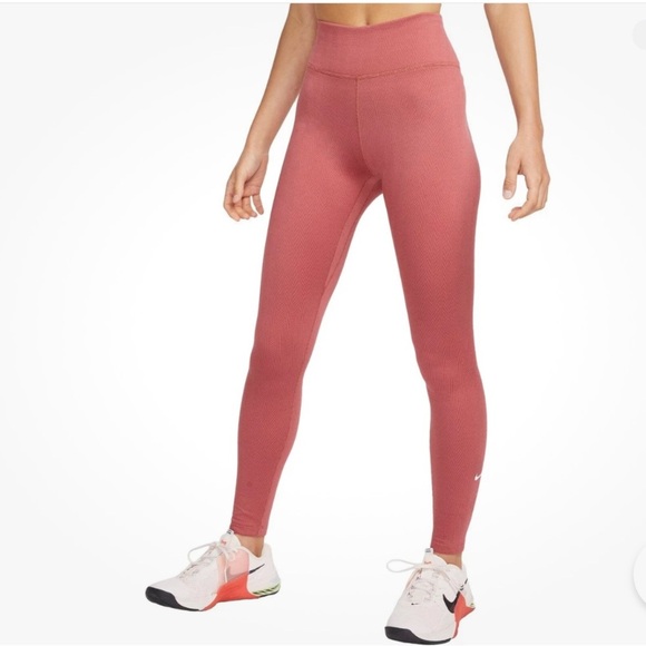 Nike Women's Therma-FIT One Pomegranate Leggings size large - Picture 1 of 4